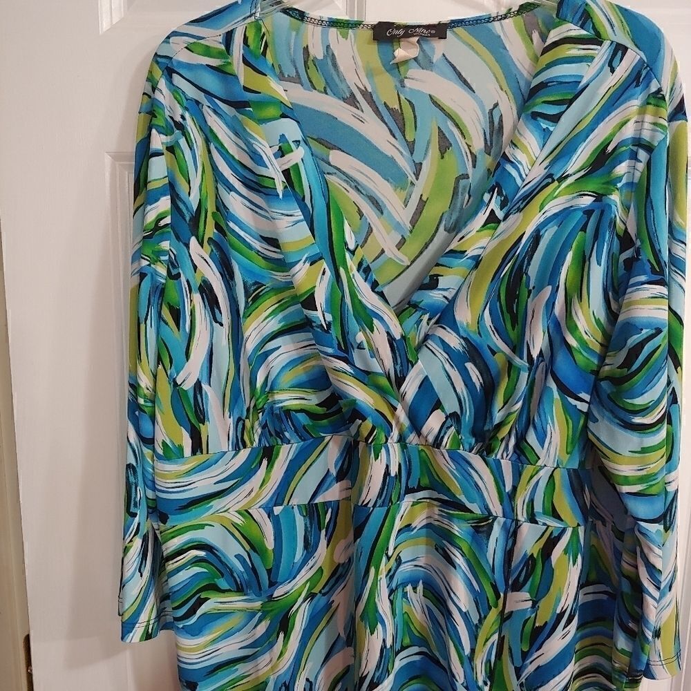 Multi-colored V-neck top   
